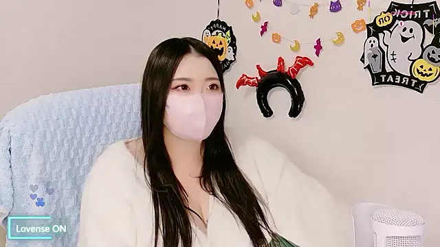 Snapshot of yukinko_o_ chatting on 10-28-25, 02:09 yukinko o online show from 10-28-25, 02:09