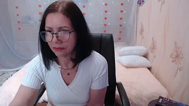 OlgaHottie online show from 03-04-25, 11:43