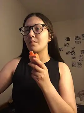 Snapshot of Prudie_Gabriella chatting on 12-20-24, 03:10 Prudie Gabriella online show from 12-20-24, 03:10