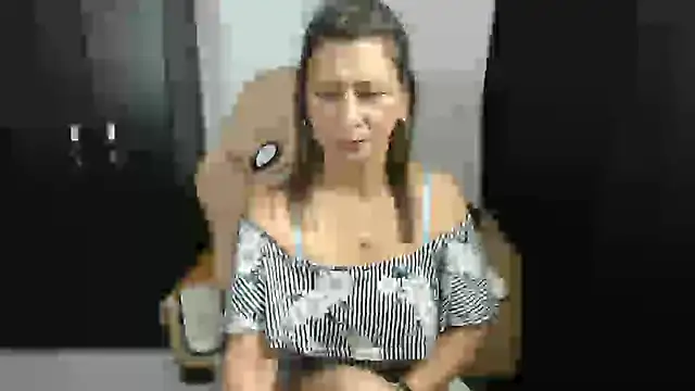 Snapshot of MafeJonesTaboo chatting on 10-10-25, 09:25 MafeJonesTaboo online show from 10-10-25, 09:25