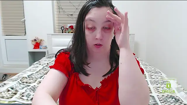 Snapshot of cute_and_hot chatting on 01-12-25, 03:25 cute and hot online show from 01-12-25, 03:25