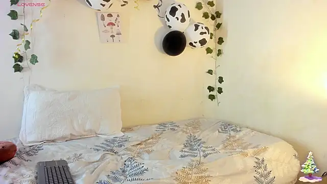 hilary-08 online show from 12-04-24, 04:54