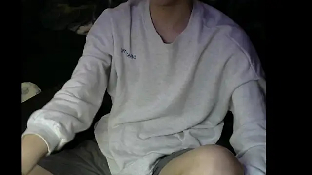 Snapshot of Ray175oo chatting on 03-05-25, 04:35 Ray175oo online show from 03-05-25, 04:35