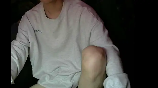 Snapshot of Ray175oo chatting on 03-16-25, 04:34 Ray175oo online show from 03-16-25, 04:34