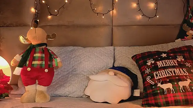 angelinepossy online show from 12-19-25, 09:11