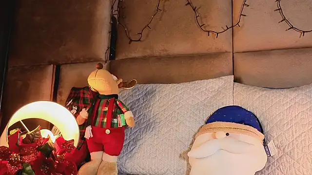 angelinepossy online show from 12-22-25, 10:40