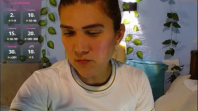 Snapshot of venus_swet_ chatting on 06-28-26, 02:39 venus swet online show from 06-28-26, 02:39