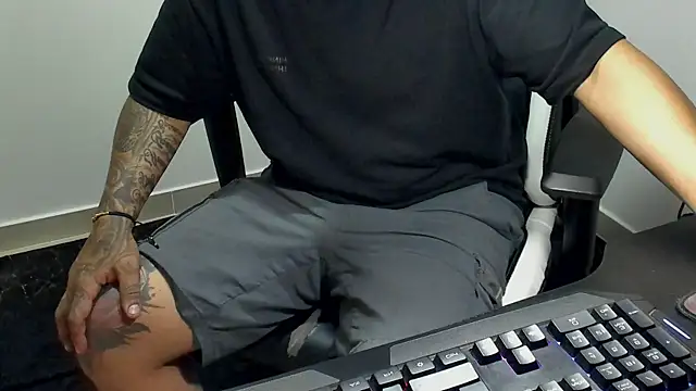 Snapshot of stebankechima chatting on 10-30-25, 03:30 stebankechima online show from 10-30-25, 03:30