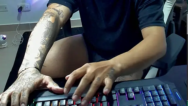 Snapshot of stebankechima chatting on 12-16-25, 01:21 stebankechima online show from 12-16-25, 01:21