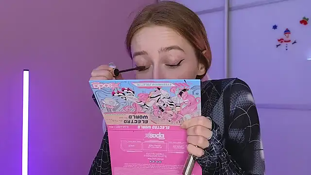 Snapshot of MichaDenver chatting on 02-04-25, 04:15 MichaDenver online show from 02-04-25, 04:15