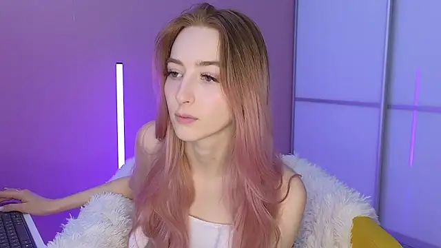 Snapshot of MichaDenver chatting on 03-12-25, 11:54 MichaDenver online show from 03-12-25, 11:54