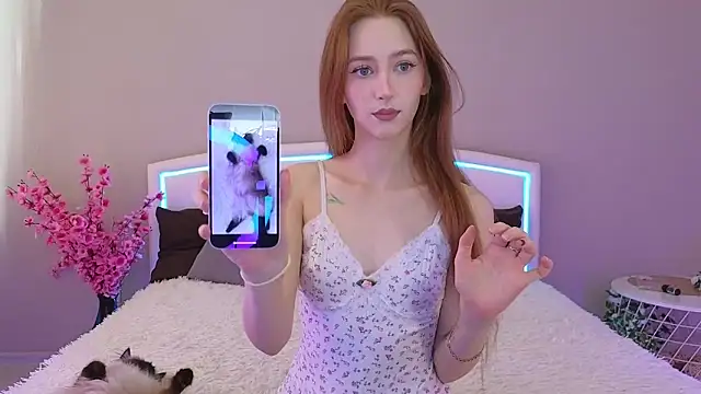 Snapshot of MichaDenver chatting on 10-08-25, 11:08 MichaDenver online show from 10-08-25, 11:08