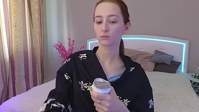 Snapshot of MichaDenver chatting on 10-22-25, 08:03 MichaDenver online show from 10-22-25, 08:03