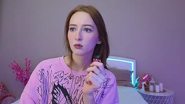 Snapshot of MichaDenver chatting on 12-02-25, 09:47 MichaDenver online show from 12-02-25, 09:47