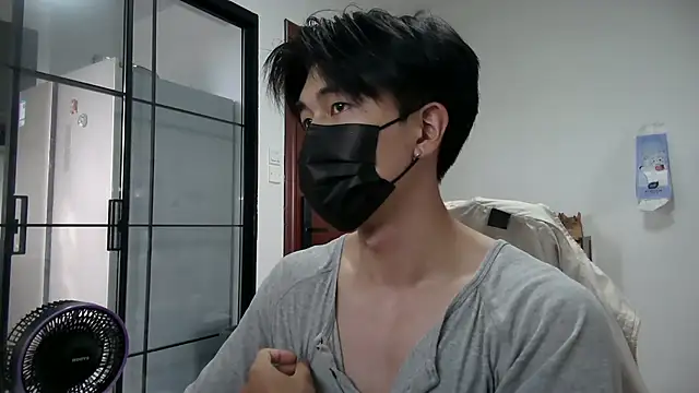 wuzhimao0207 online show from 07-09-26, 09:24