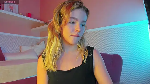 Snapshot of Anna_Robinson chatting on 01-25-25, 01:10 Anna Robinson online show from 01-25-25, 01:10