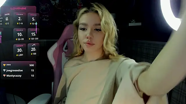 Snapshot of Anna_Robinson chatting on 09-25-25, 01:53 Anna Robinson online show from 09-25-25, 01:53