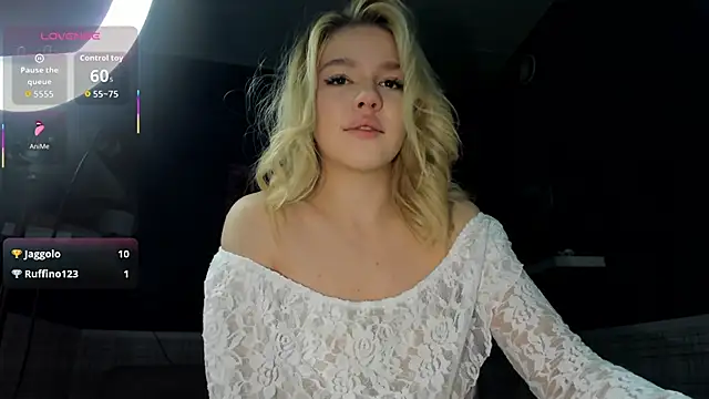 Snapshot of Anna_Robinson chatting on 09-29-25, 01:33 Anna Robinson online show from 09-29-25, 01:33