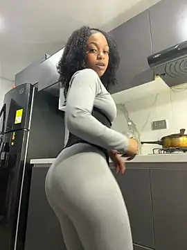 Melany Williams online show from 10-09-25, 01:58