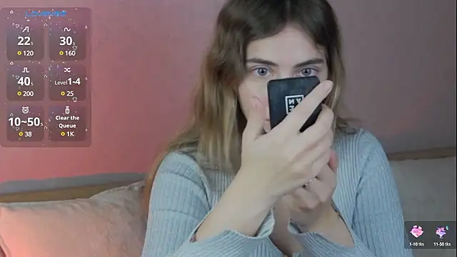 Snapshot of chloi_hes chatting on 12-08-24, 10:41 chloi hes online show from 12-08-24, 10:41