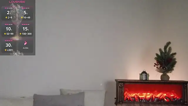 Snapshot of chloi_hes chatting on 12-16-25, 01:27 chloi hes online show from 12-16-25, 01:27