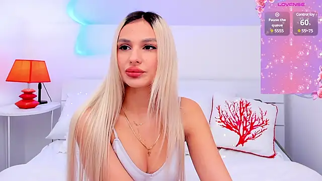 MissLoou online show from 01-21-25, 06:11