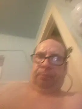 fastesttongue1680 online show from 05-15-26, 04:19