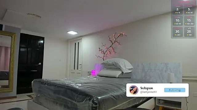 charolbruce 1 online show from 03-28-26, 12:16