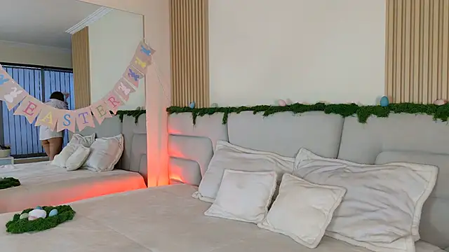 Zoe Benson online show from 04-01-26, 12:06