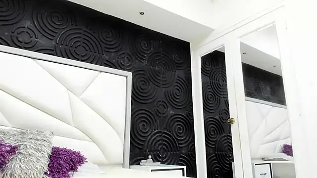 AbigailWilliams  online show from 09-30-25, 11:04