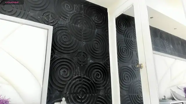 AbigailWilliams  online show from 11-21-25, 11:20