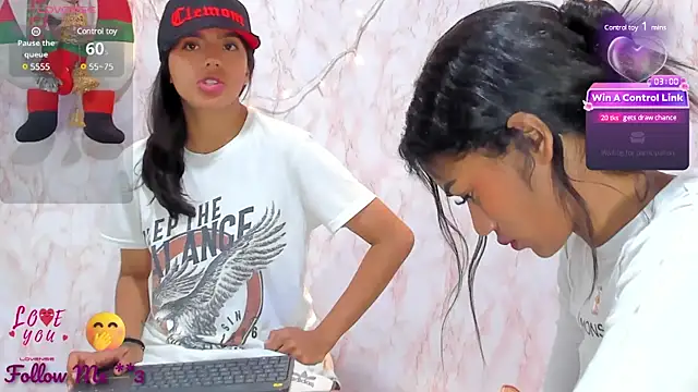 Snapshot of BarbieHotLaura chatting on 12-24-24, 04:40 BarbieHotLaura online show from 12-24-24, 04:40