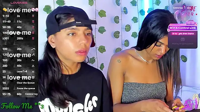 Snapshot of BarbieHotLaura chatting on 01-19-25, 05:58 BarbieHotLaura online show from 01-19-25, 05:58