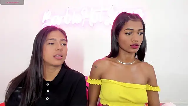 Snapshot of BarbieHotLaura chatting on 03-13-25, 06:23 BarbieHotLaura online show from 03-13-25, 06:23