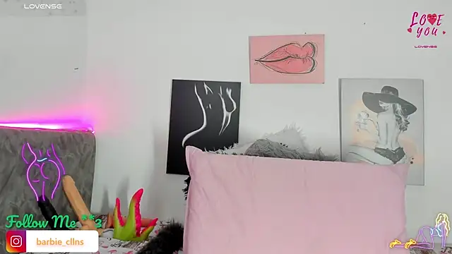 Snapshot of BarbieHotLaura chatting on 11-23-25, 09:58 BarbieHotLaura online show from 11-23-25, 09:58