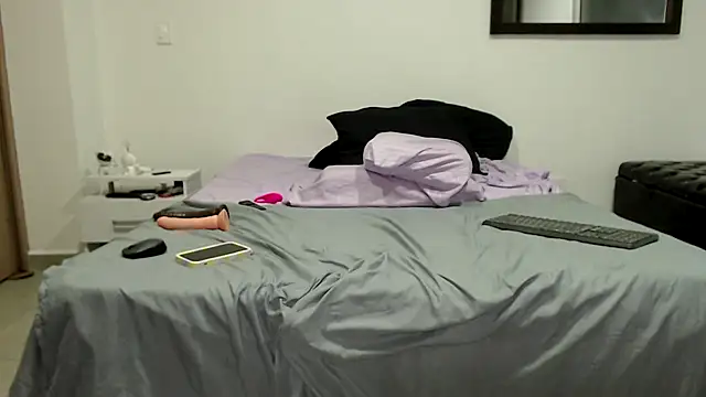 Snapshot of AnnieRoss69 chatting on 12-06-24, 12:34 AnnieRoss69 online show from 12-06-24, 12:34