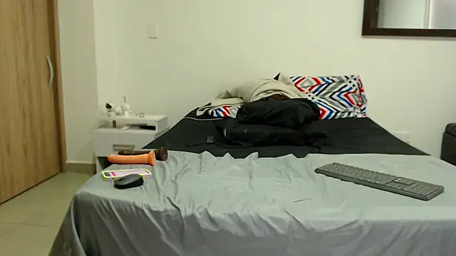 Snapshot of AnnieRoss69 chatting on 02-18-25, 09:09 AnnieRoss69 online show from 02-18-25, 09:09