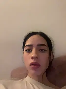 Snapshot of salome-brown chatting on 06-08-26, 11:38 salome-brown online show from 06-08-26, 11:38