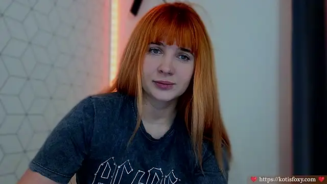 Snapshot of Kotis_Foxy chatting on 05-28-26, 11:02 Kotis Foxy online show from 05-28-26, 11:02