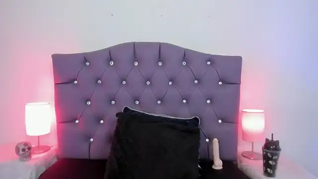 Nyx nayla online show from 02-04-25, 03:33