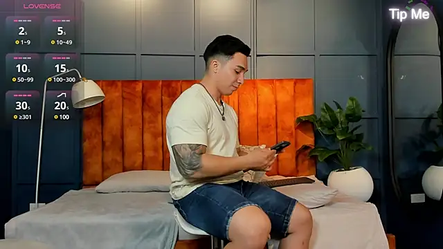 Ryan Hunt online show from 02-11-25, 03:51