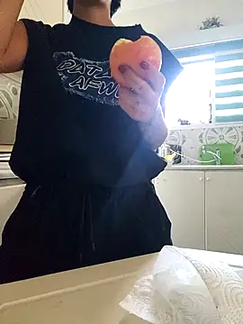 LorenRosse online show from 09-29-25, 04:17