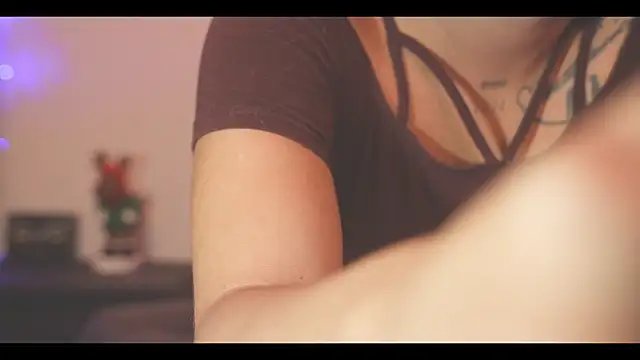 LorenRosse online show from 12-20-25, 12:07