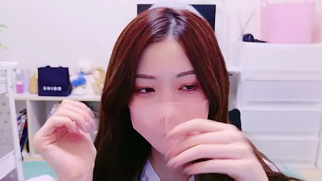 Snapshot of oxo_yuna_oxo chatting on 01-04-25, 11:06 oxo yuna oxo online show from 01-04-25, 11:06