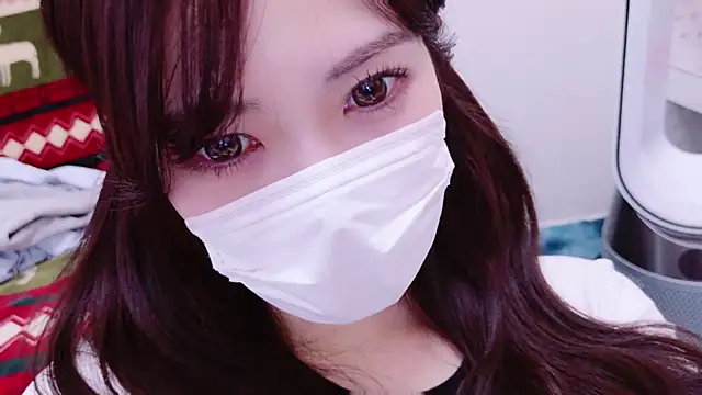 Snapshot of oxo_yuna_oxo chatting on 02-25-25, 03:27 oxo yuna oxo online show from 02-25-25, 03:27