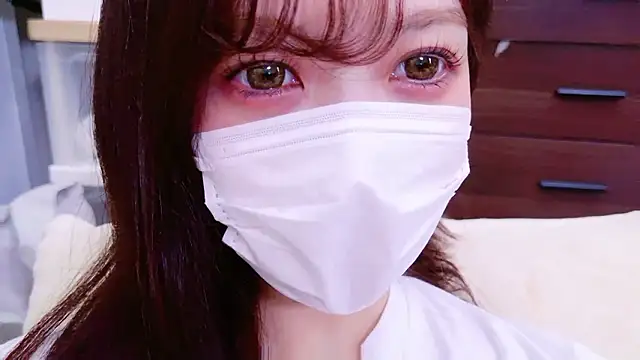 Snapshot of oxo_yuna_oxo chatting on 09-14-25, 04:11 oxo yuna oxo online show from 09-14-25, 04:11