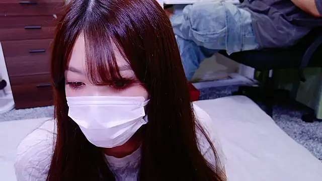 Snapshot of oxo_yuna_oxo chatting on 09-17-25, 12:40 oxo yuna oxo online show from 09-17-25, 12:40