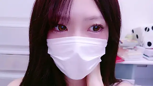 Snapshot of oxo_yuna_oxo chatting on 11-29-25, 11:46 oxo yuna oxo online show from 11-29-25, 11:46