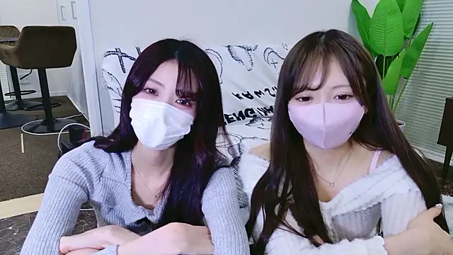 Snapshot of oxo_yuna_oxo chatting on 03-21-26, 01:48 oxo yuna oxo online show from 03-21-26, 01:48