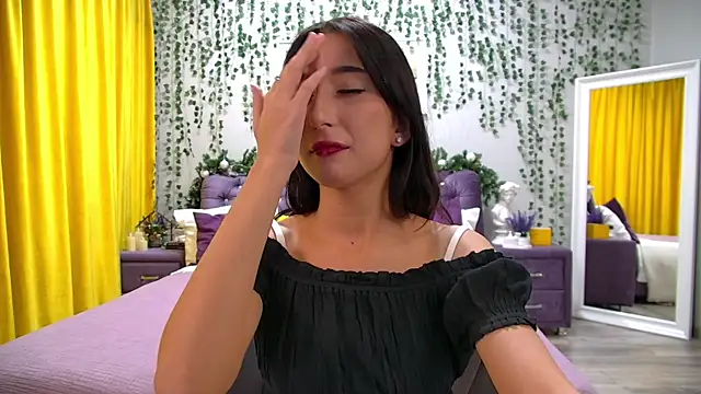 Snapshot of NicoleLimp chatting on 12-11-24, 04:39 NicoleLimp online show from 12-11-24, 04:39